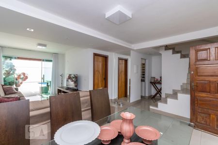 Sala de casa para alugar com 3 quartos, 360m² em Sagrada Família, Belo Horizonte
