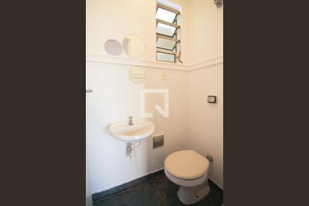Lavabo de apartamento para alugar com 2 quartos, 80m² em Itaim Bibi, São Paulo