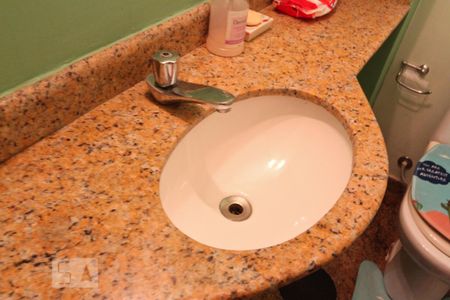 Apartamento à venda com 103m², 3 quartos e 2 vagas Apartamento à venda com 103m², 3 quartos e 2 vagasLavabo