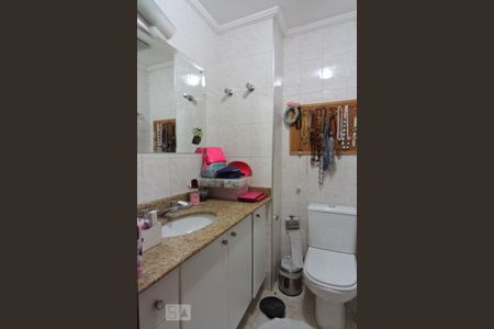 Apartamento à venda com 103m², 3 quartos e 2 vagas Apartamento à venda com 103m², 3 quartos e 2 vagasBanheiro da Suíte