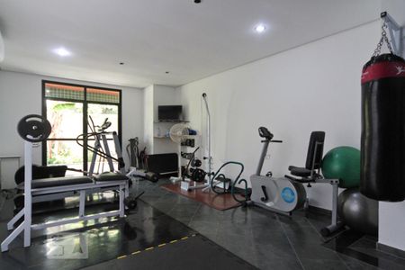 Apartamento à venda com 103m², 3 quartos e 2 vagas Apartamento à venda com 103m², 3 quartos e 2 vagasÁrea comum - Academia