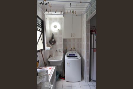 Apartamento à venda com 103m², 3 quartos e 2 vagas Apartamento à venda com 103m², 3 quartos e 2 vagasÁrea de Serviço