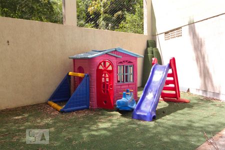 Apartamento à venda com 103m², 3 quartos e 2 vagas Apartamento à venda com 103m², 3 quartos e 2 vagasÁrea Comum - Playground