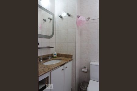 Apartamento à venda com 103m², 3 quartos e 2 vagas Apartamento à venda com 103m², 3 quartos e 2 vagasBanheiro