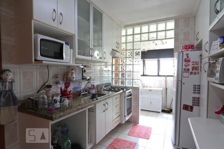Apartamento à venda com 103m², 3 quartos e 2 vagas Apartamento à venda com 103m², 3 quartos e 2 vagasCozinha