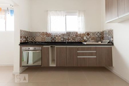 cozinha de apartamento para alugar com 3 quartos, 77m² em Vila Iza, Campinas