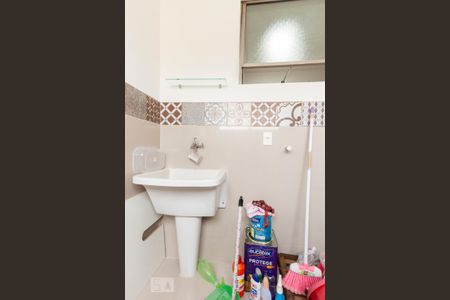 área de serviço de apartamento à venda com 3 quartos, 77m² em Vila Iza, Campinas