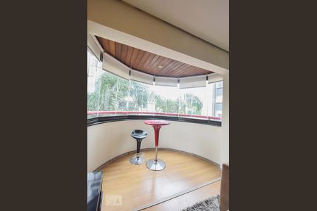 Apartamento para alugar com 79m², 2 quartos e 1 vagaVaranda