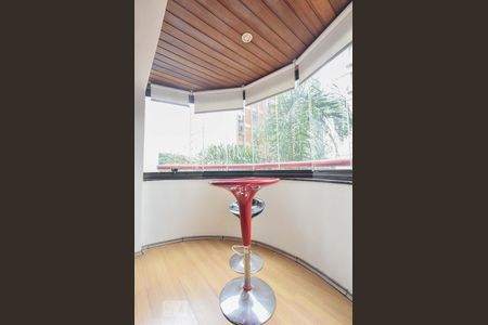 Apartamento para alugar com 79m², 2 quartos e 1 vagaVaranda