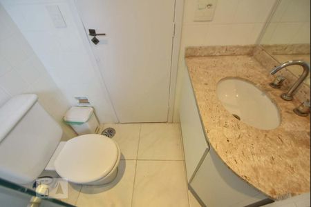Apartamento para alugar com 79m², 2 quartos e 1 vagaBanheiro 02