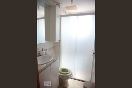 Banheiro de apartamento para alugar com 2 quartos, 46m² em São José, Canoas