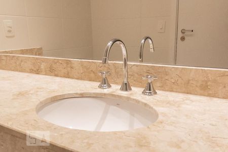 Apartamento para alugar com 105m², 3 quartos e 2 vagasBanheiro do Quarto 3