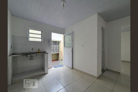 Sala/cozinha de casa para alugar com 1 quarto, 28m² em Bosque da Saúde, São Paulo