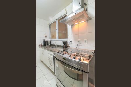 Cozinha de casa de condomínio para alugar com 3 quartos, 94m² em Tanque, Rio de Janeiro