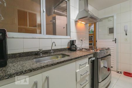 Cozinha de casa de condomínio para alugar com 3 quartos, 94m² em Tanque, Rio de Janeiro