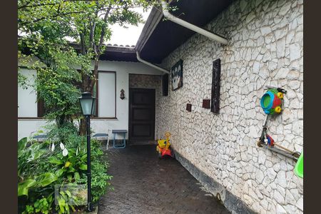 Fachada de casa à venda com 3 quartos, 460m² em Jardim Leonor, São Paulo