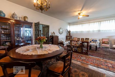 Sala de casa à venda com 3 quartos, 460m² em Jardim Leonor, São Paulo