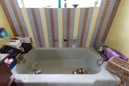 Casa à venda com 460m², 3 quartos e 7 vagasBanheiro da suíte