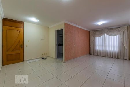 Apartamento para alugar com 2 quartos, 62m² em Jardim Santa Emília, São Paulo