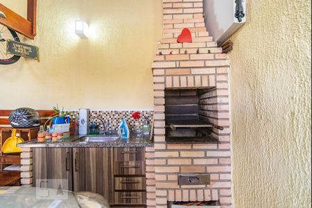 Casa à venda com 96m², 2 quartos e 2 vagasChurrasqueira 