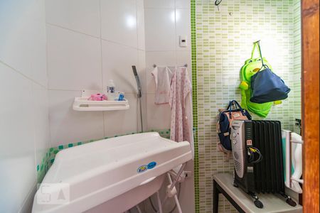 Casa à venda com 96m², 2 quartos e 2 vagasBanheiro do Quarto 2