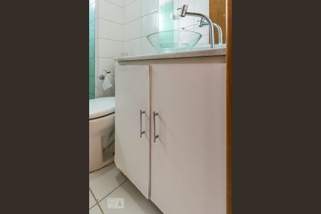 Apartamento para alugar com 58m², 2 quartos e 1 vagaBanheiro - Armário