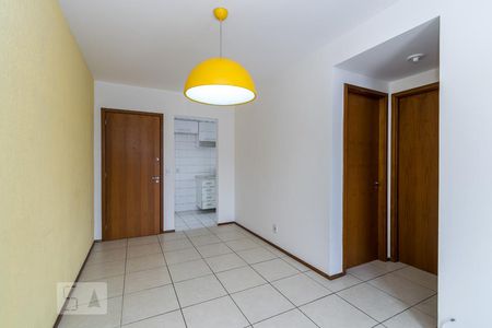 Sala de apartamento para alugar com 2 quartos, 58m² em Irajá, Rio de Janeiro