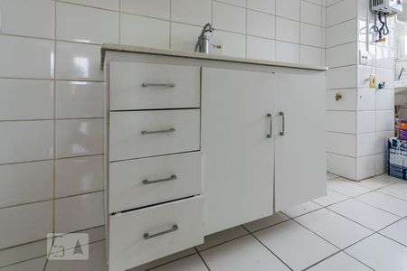 Apartamento para alugar com 58m², 2 quartos e 1 vagaCozinha - Armários