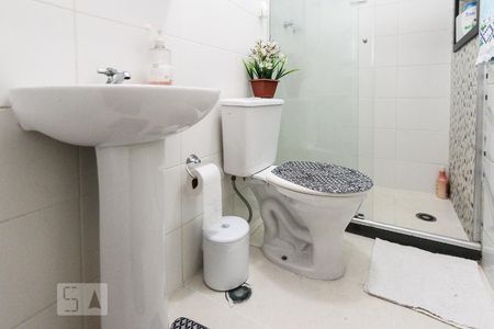 Banheiro de apartamento à venda com 3 quartos, 70m² em Sítio Pinheirinho, São Paulo