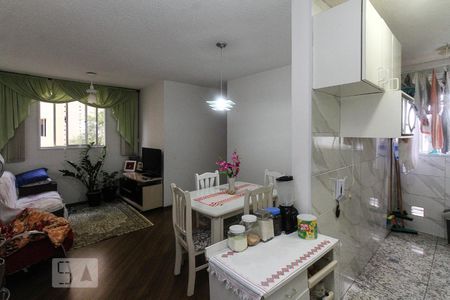 Sala de apartamento à venda com 3 quartos, 70m² em Sítio Pinheirinho, São Paulo