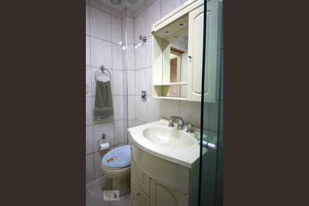 Banheiro de apartamento à venda com 2 quartos, 70m² em Vila Cordeiro, São Paulo