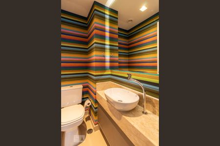 Lavabo de apartamento para alugar com 2 quartos, 102m² em Pinheiros, São Paulo