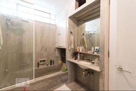 Apartamento à venda com 480m², 4 quartos e sem vagaBanheiro da Suíte 1