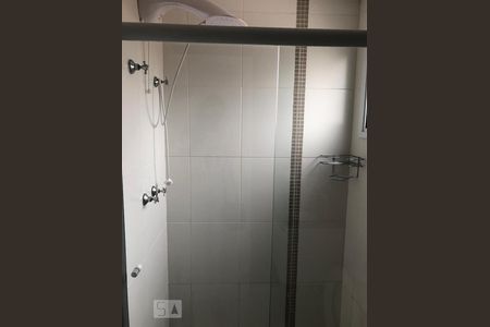 Banheiro de kitnet/studio para alugar com 1 quarto, 34m² em Vila Esperança, São Paulo