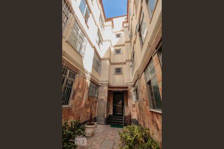 Apartamento à venda com 75m², 3 quartos e sem vaga Apartamento à venda com 75m², 3 quartos e sem vagaFachada