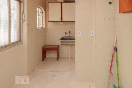 Apartamento à venda com 75m², 3 quartos e sem vaga Apartamento à venda com 75m², 3 quartos e sem vagaÁrea de Seviço