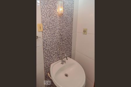 Apartamento à venda com 75m², 3 quartos e sem vaga Apartamento à venda com 75m², 3 quartos e sem vagaBanheiro