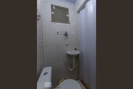 Banheiro Social de kitnet/studio para alugar com 1 quarto, 22m² em Icaraí, Niterói
