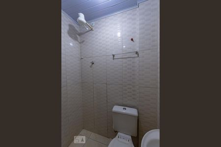 Banheiro Social de kitnet/studio para alugar com 1 quarto, 22m² em Icaraí, Niterói