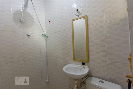 Banheiro Social de kitnet/studio para alugar com 1 quarto, 35m² em Icaraí, Niterói