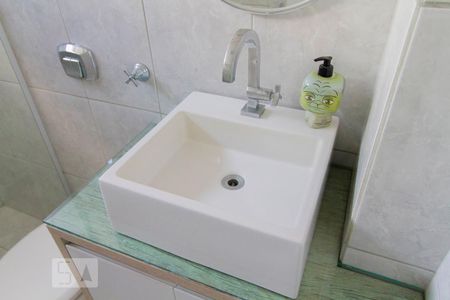 Apartamento para alugar com 72m², 2 quartos e sem vaga Apartamento para alugar com 72m², 2 quartos e sem vagaBanheiro