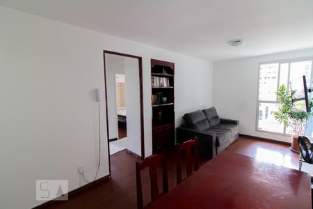 Apartamento para alugar com 72m², 2 quartos e sem vaga Apartamento para alugar com 72m², 2 quartos e sem vagaSala