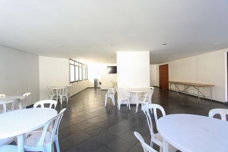 Apartamento para alugar com 80m², 3 quartos e 1 vaga Apartamento para alugar com 80m², 3 quartos e 1 vagaÁrea comum - Salão de festas