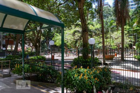 Apartamento para alugar com 100m², 3 quartos e 1 vaga Apartamento para alugar com 100m², 3 quartos e 1 vagaÁrea comum - Entrada do Prédio