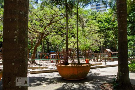 Apartamento para alugar com 100m², 3 quartos e 1 vaga Apartamento para alugar com 100m², 3 quartos e 1 vagaVista da Entrada do Prédio