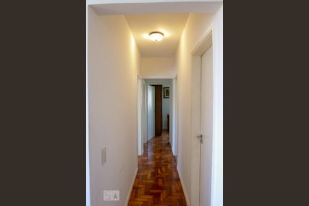Corredor de apartamento para alugar com 3 quartos, 100m² em Leblon, Rio de Janeiro