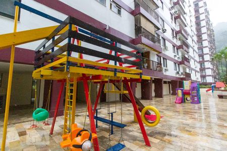Apartamento para alugar com 88m², 2 quartos e 1 vaga Apartamento para alugar com 88m², 2 quartos e 1 vagaÁrea comum - Playground