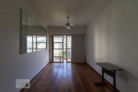Sala de apartamento para alugar com 2 quartos, 88m² em Botafogo, Rio de Janeiro