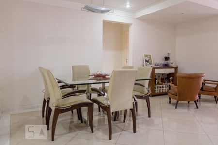 Apartamento à venda com 156m², 5 quartos e 3 vagasSala