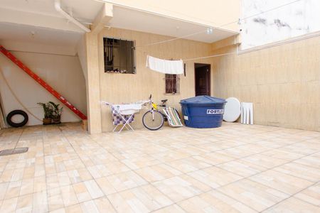 Casa à venda com 280m², 5 quartos e 4 vagasÁrea de Serviço